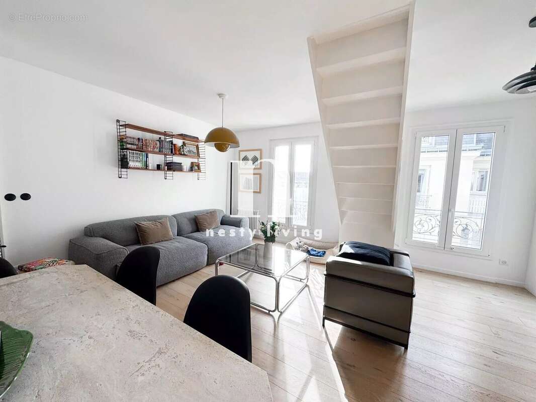 Appartement à PARIS-15E