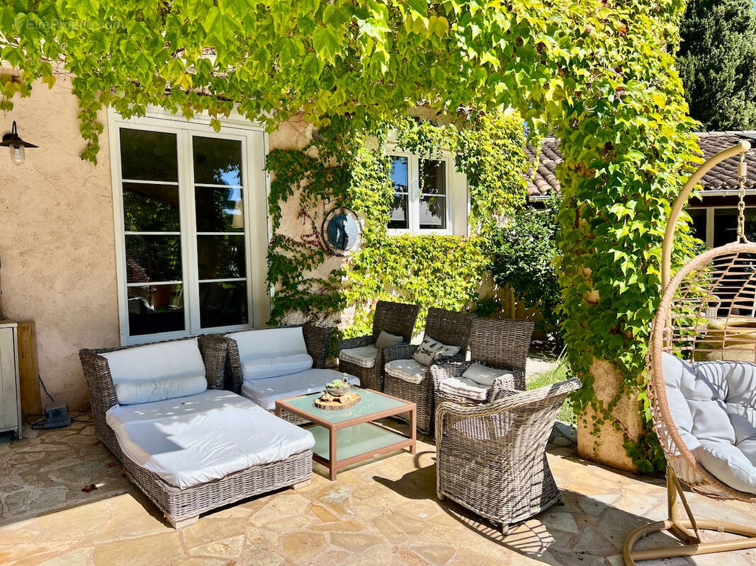 Maison à MOUGINS