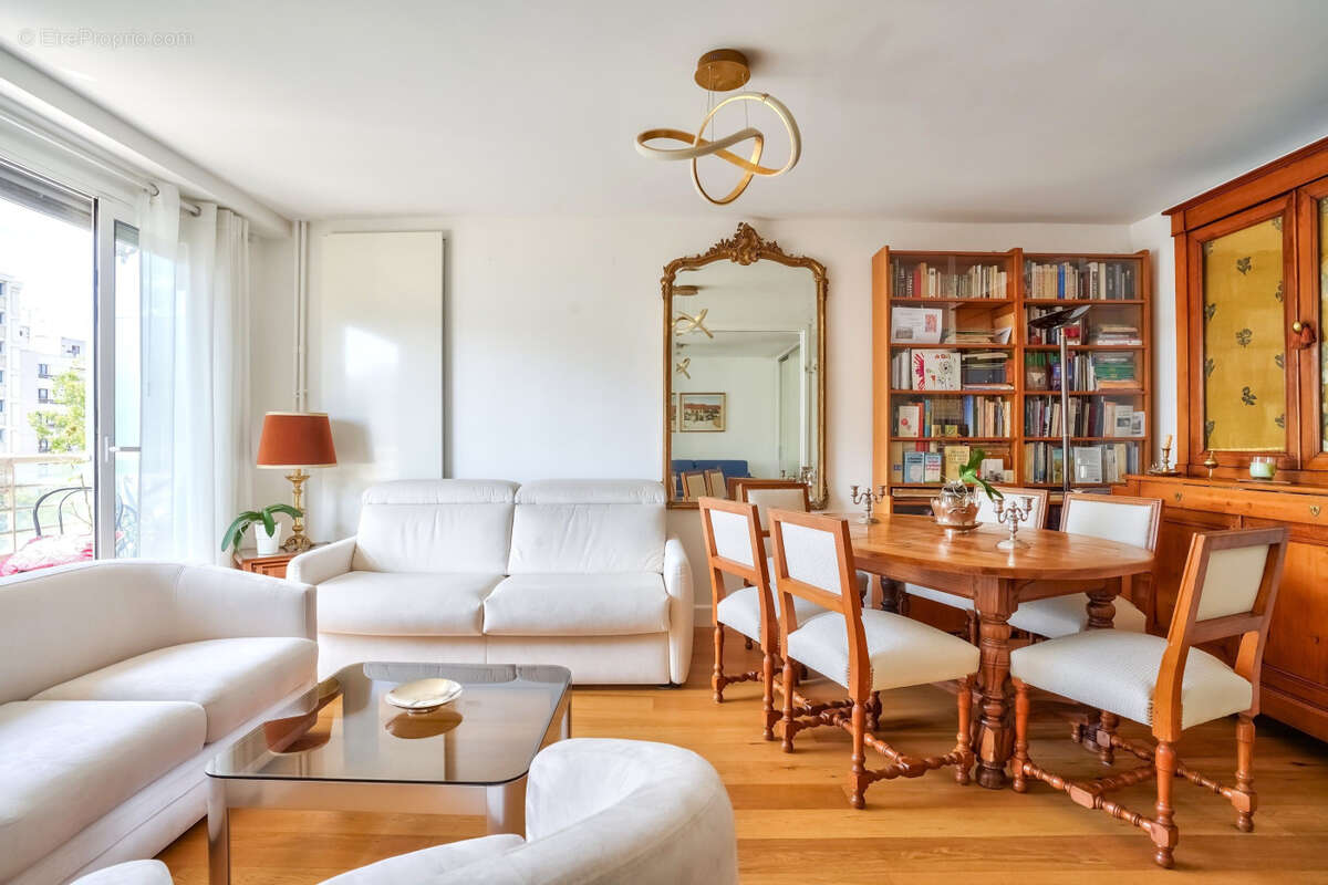 Appartement à PARIS-20E