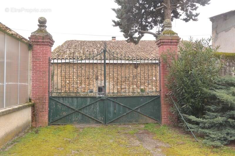 Dpt Drôme (26), à vendre ALIXAN ancienne ferme  P7 - photo 2