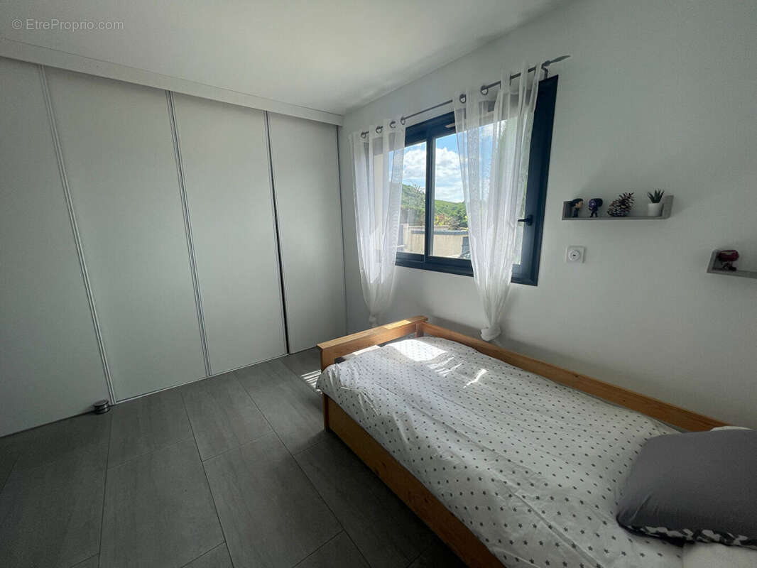 Maison à REVENTIN-VAUGRIS