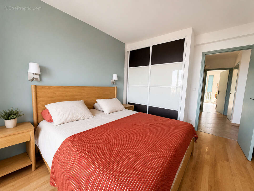 Appartement à VILLENEUVE-LOUBET