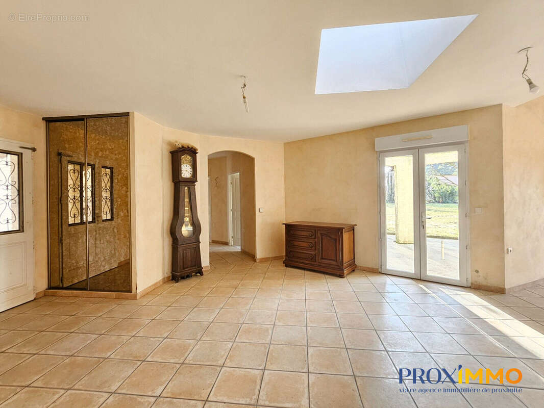 Maison 156 m² à La Frette  - photo 2
