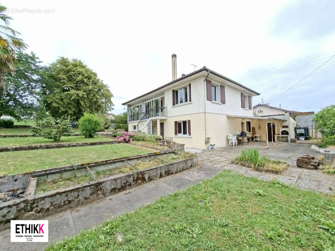 Maison à MONEIN