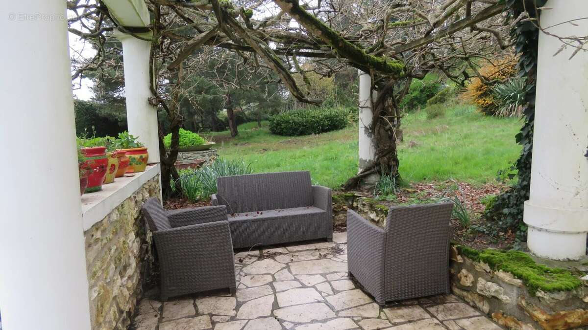 Maison à DROUE-SUR-DROUETTE