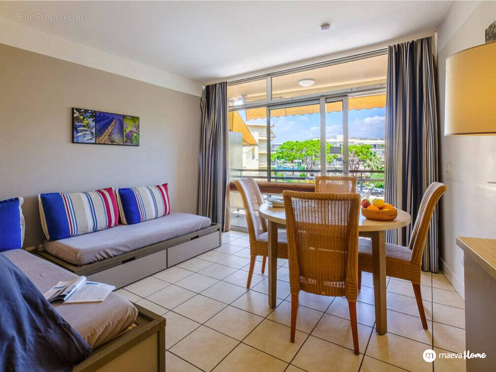 Appartement à SAINT-LAURENT-DU-VAR
