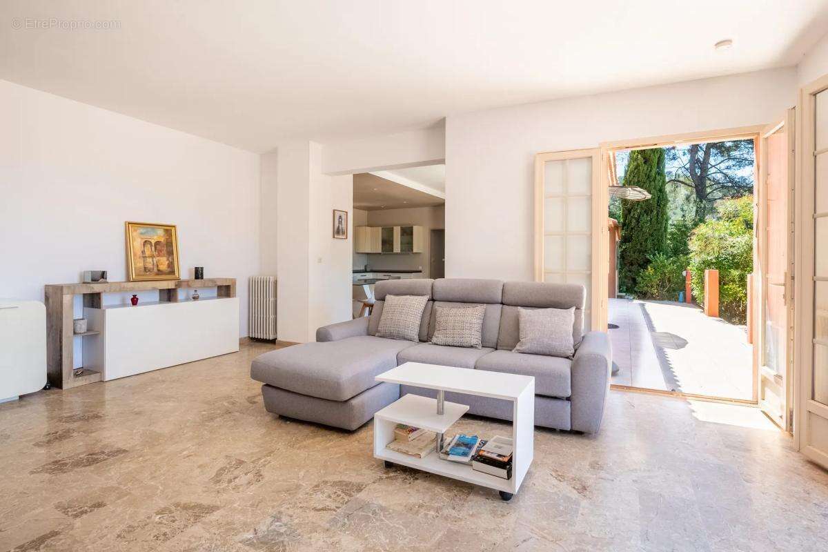 Maison à AUBAGNE