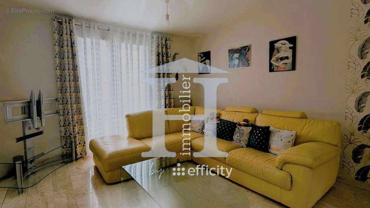 Maison à COURRIERES