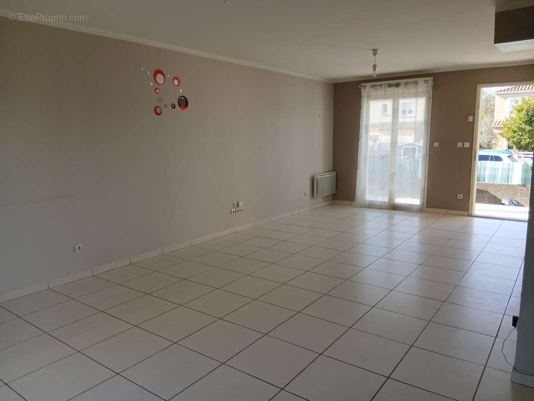 Maison à SAINT-HILAIRE-DE-BRETHMAS