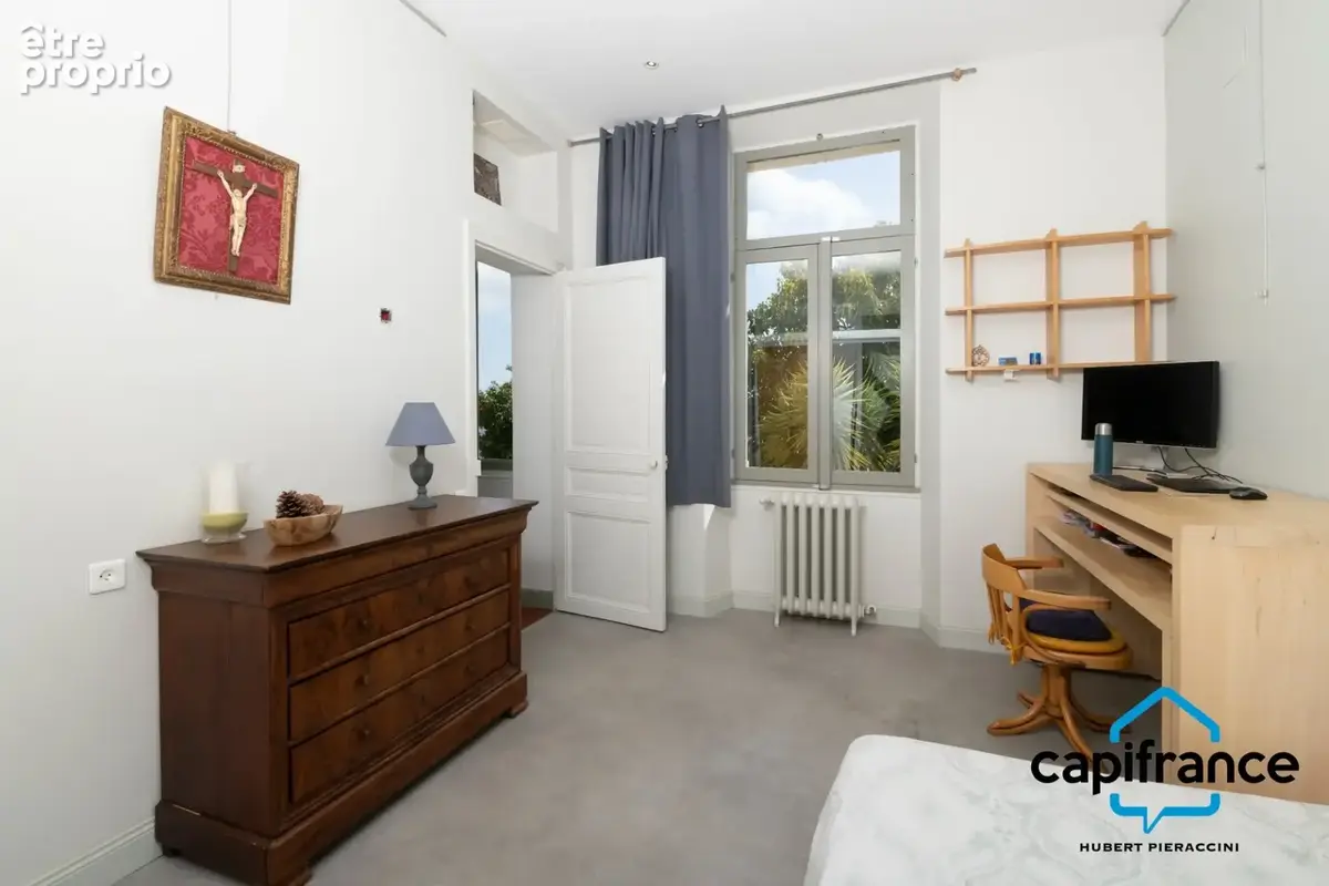 06. Grasse. Appartement Bourgeois de 180m² (150m² loi carrez) vue Mer, très calme, Jardin de 200m², 2 places de parkings, plusie - photo 13