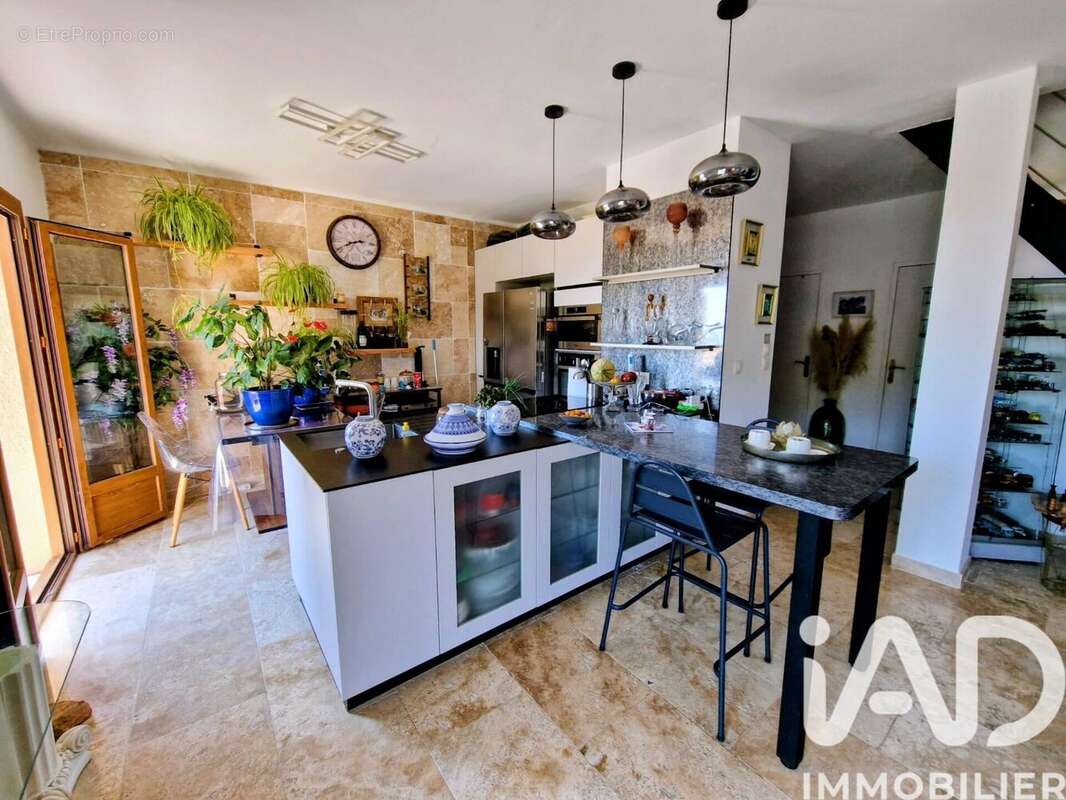 Appartement 100 m² à Bandol  - photo 5