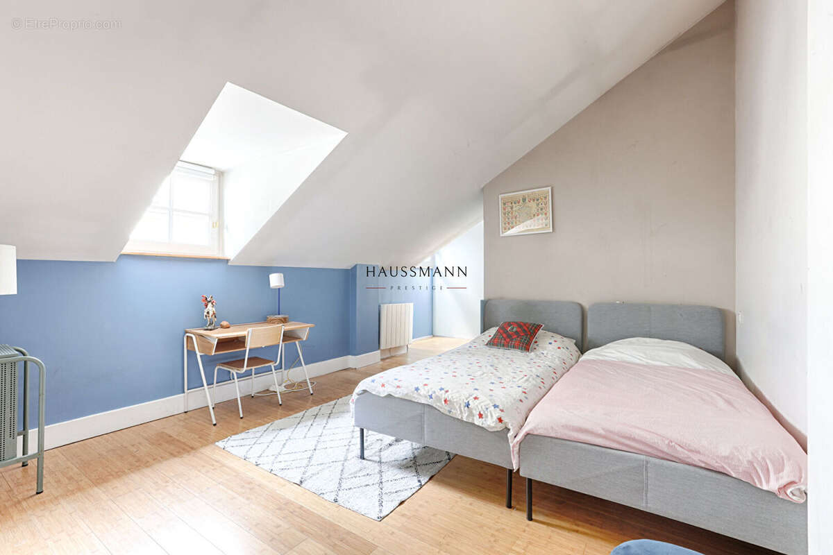 Appartement à PARIS-8E