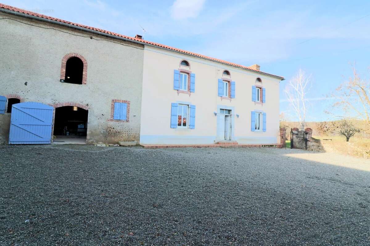 Maison à VIC-EN-BIGORRE