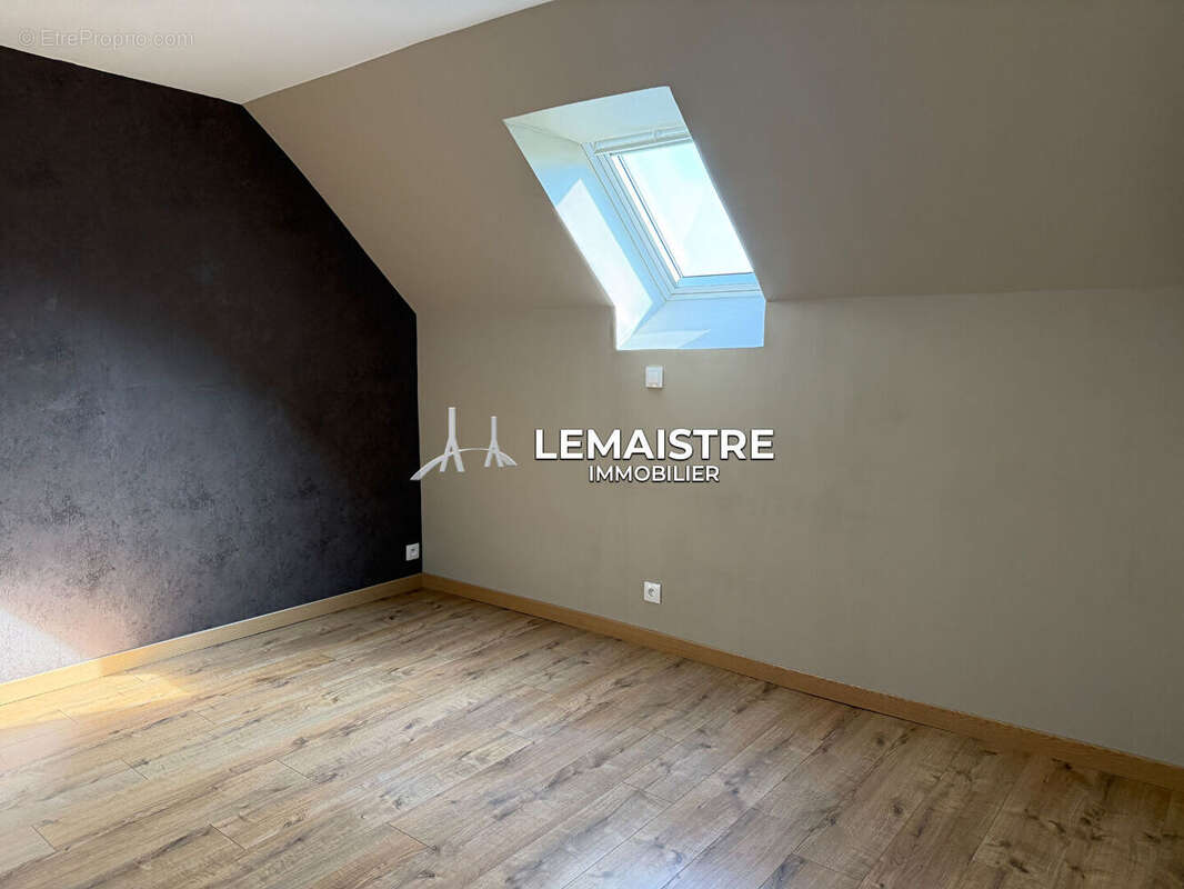 Les Loges - Maison Familiale 5 CHAMBRES Double Garage - photo 8