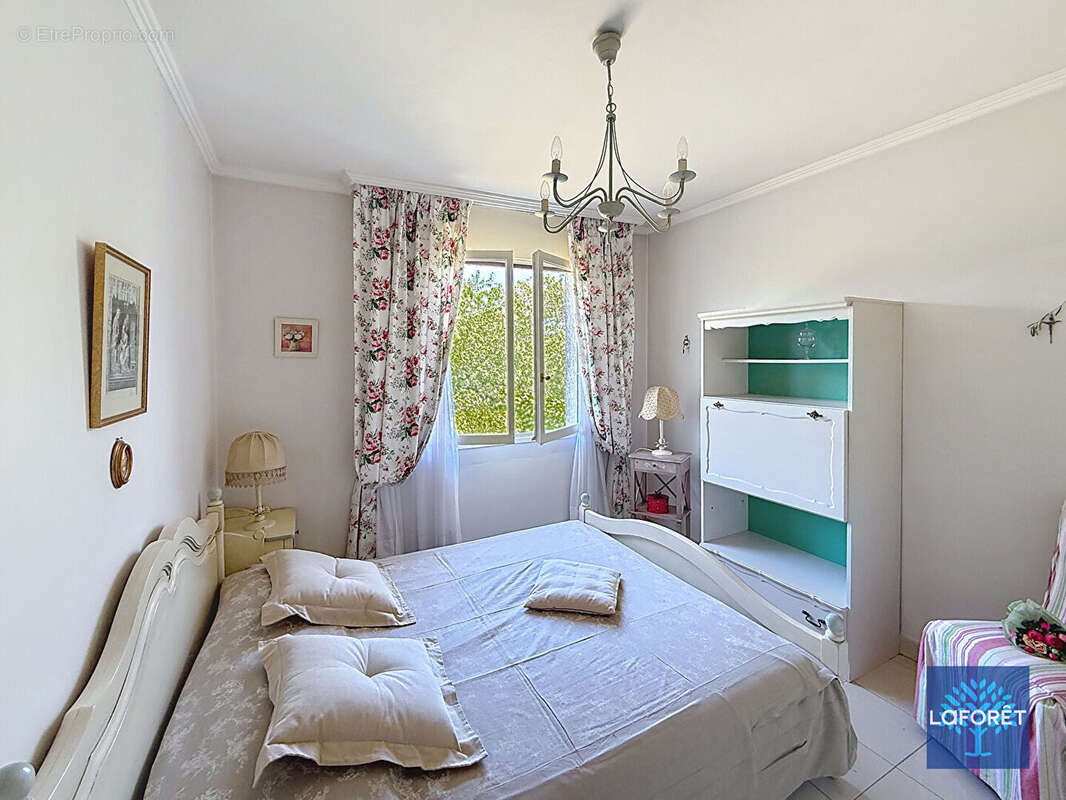 Maison à OLLAINVILLE