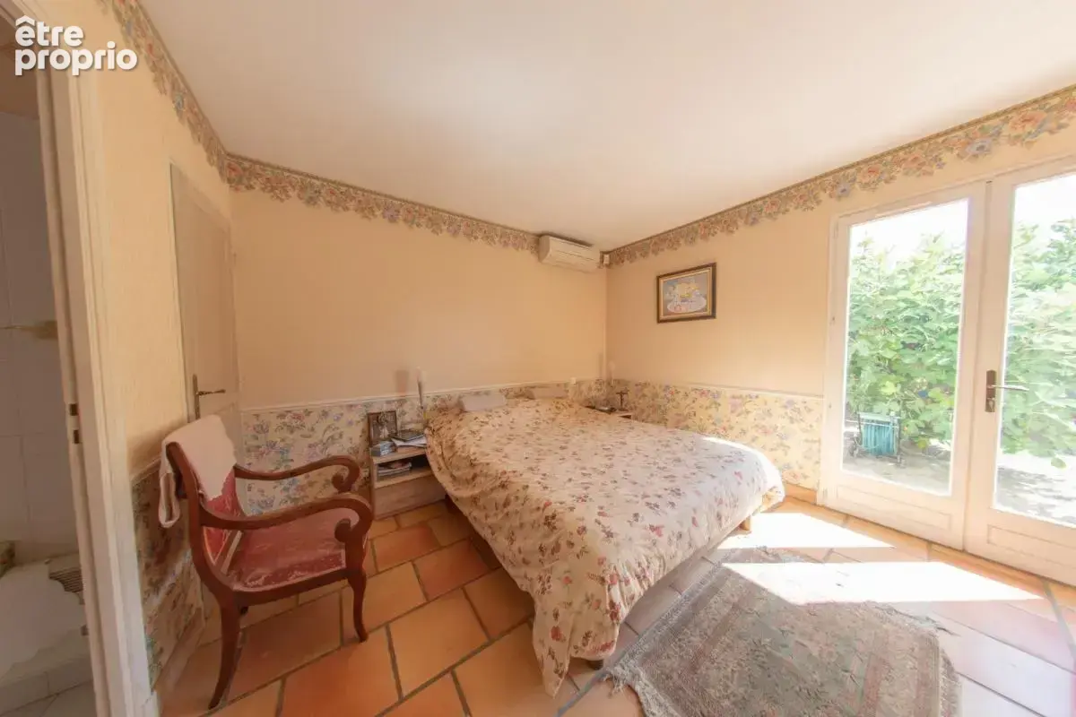 Villeneuve-lès-avignon (30400) – maison individuelle – 5 pièces – calme absolu – aucun vis-à-vis – piscine – bureau indépendant - photo 6