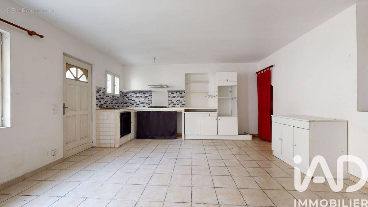 Photo 1 - Maison à CADENET