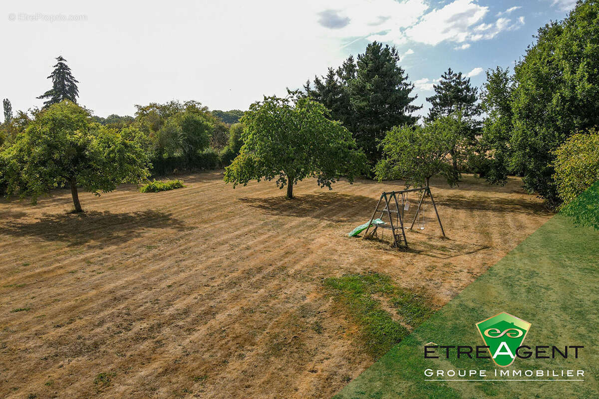 Maison LE FIDELAIRE - 200 m² - 4 chambres - photo 17