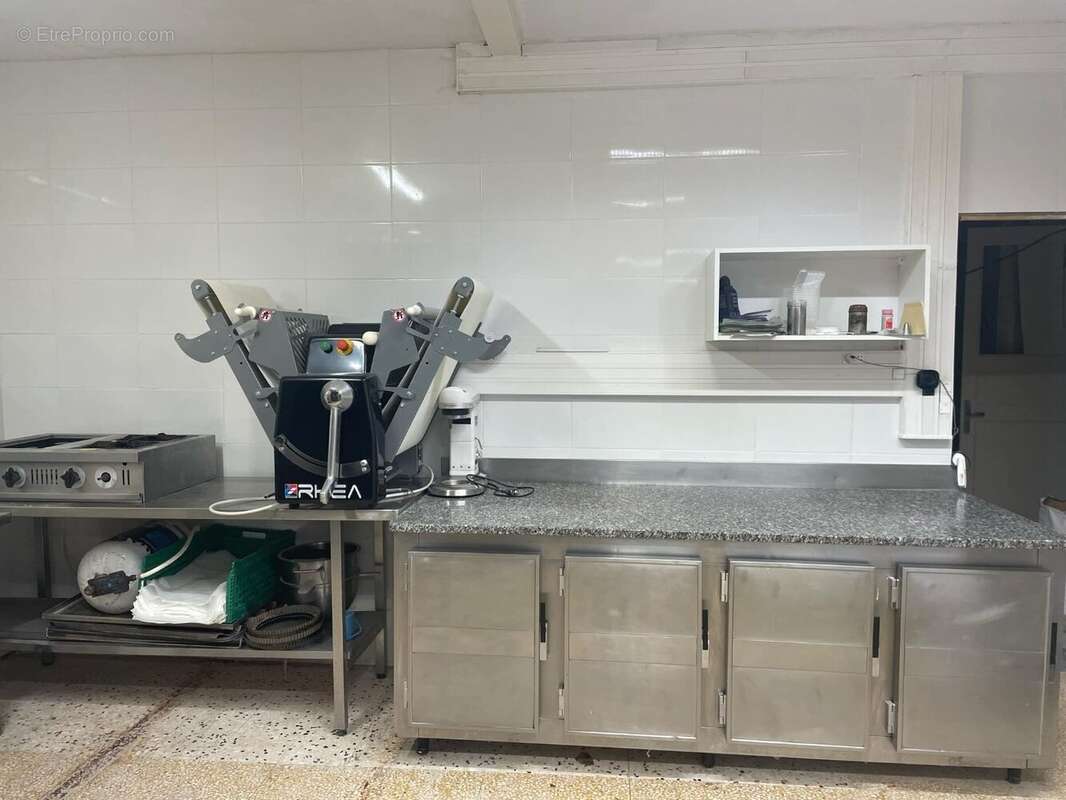 Commerce à MARAUSSAN