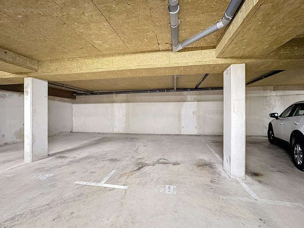 Très beau T2 46m2 + terrasse de 13m2 et 2 places de stationnements - photo 13