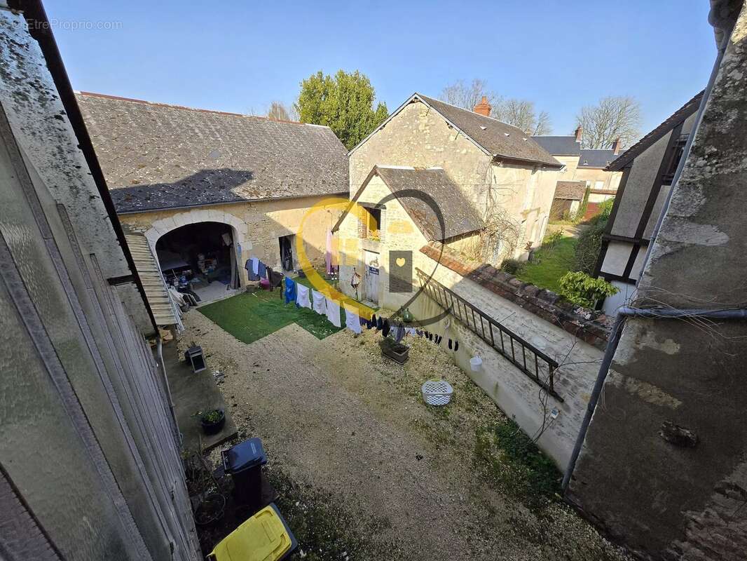 Maison à LES AIX-D'ANGILLON
