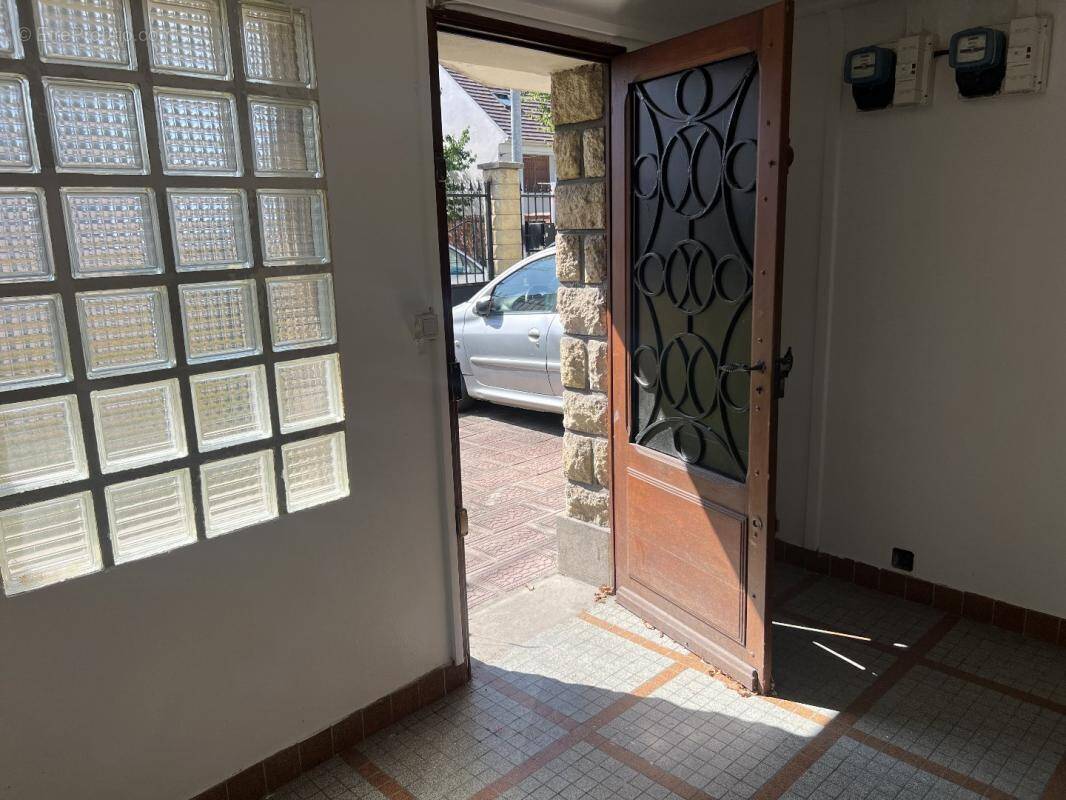 Maison à LE BLANC-MESNIL