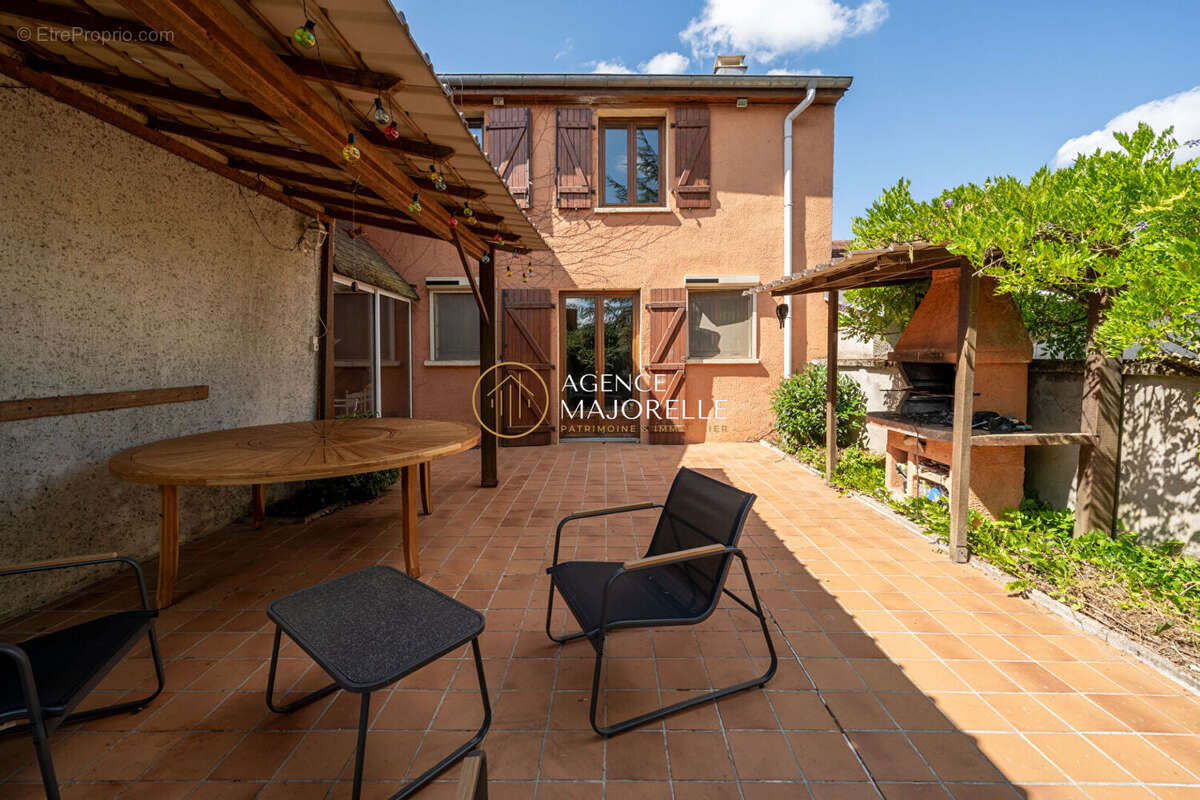 Maison familiale 175 m² , 4 chambres,dressing, Jardin sans vis-à-vis ,Proche Nancy - photo 4