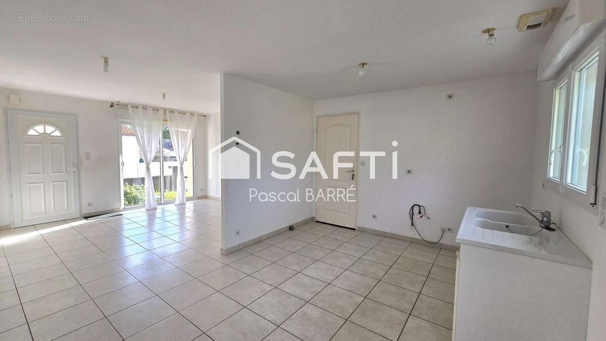 Photo 2 - Maison à BEAUFOU