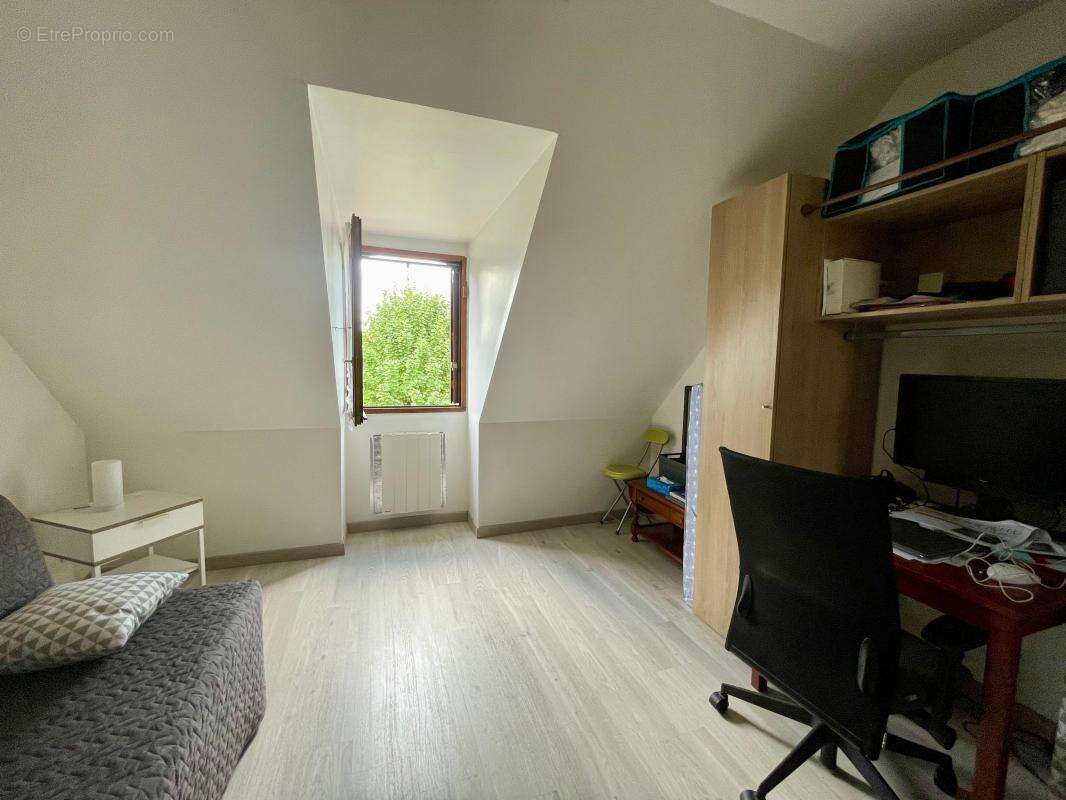 Maison à BURES-SUR-YVETTE