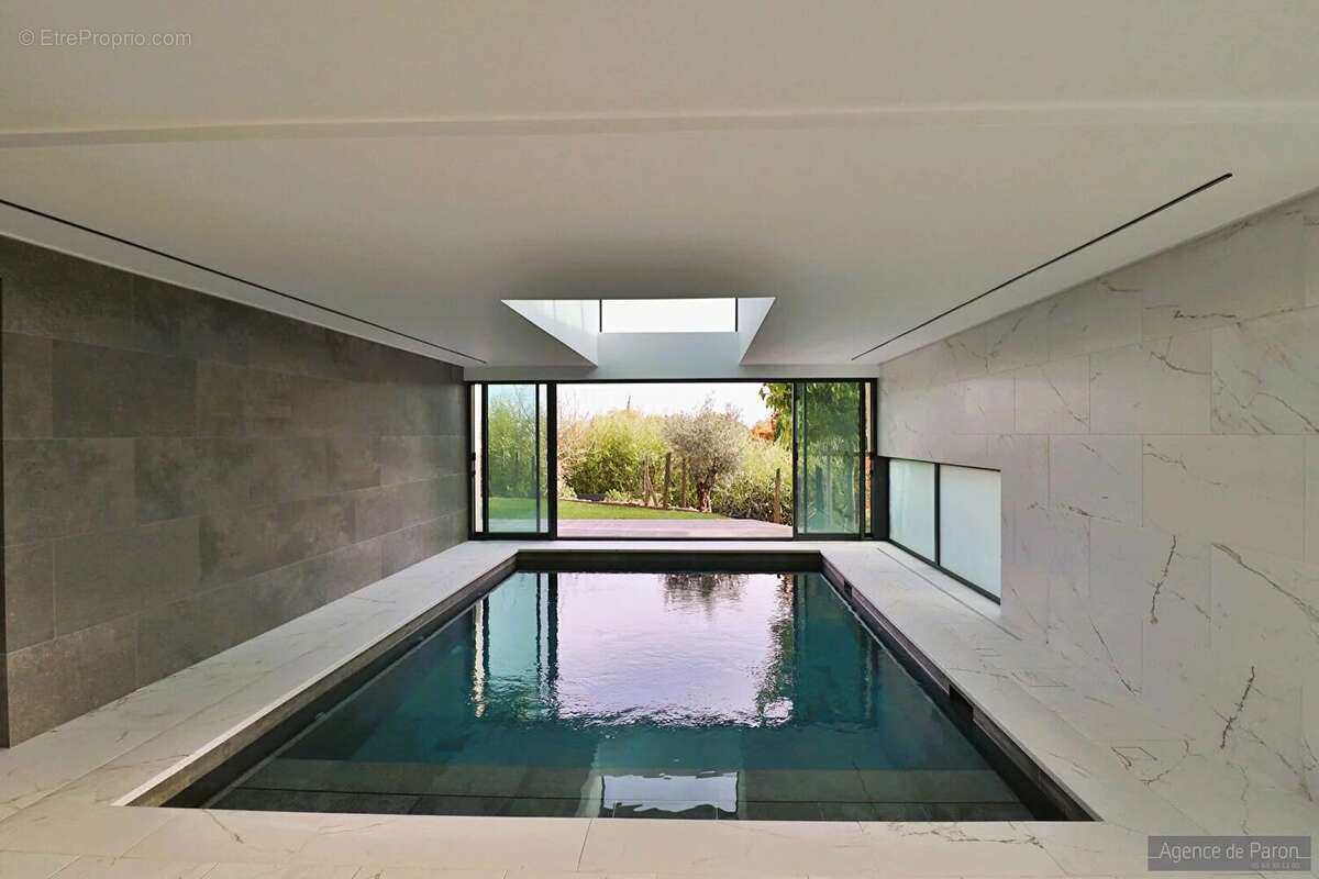 Maison à VERRIERES-LE-BUISSON