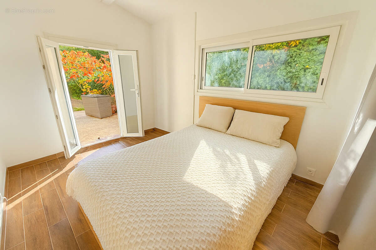 Maison à SOLLIES-TOUCAS