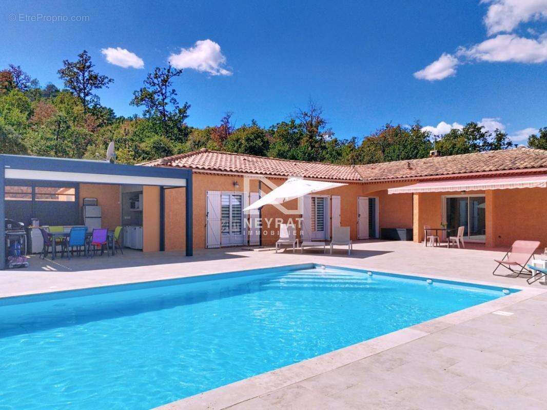 Fayence - maison de plain-pied - superbe espace piscine - double garage - photo 2