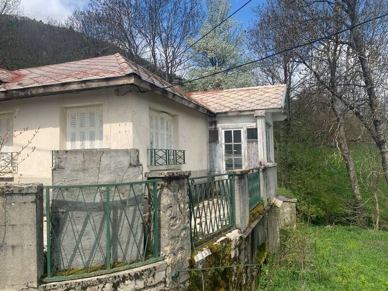 Maison à LUS-LA-CROIX-HAUTE