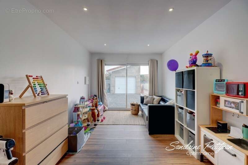 Maison à VILLARS-LES-DOMBES