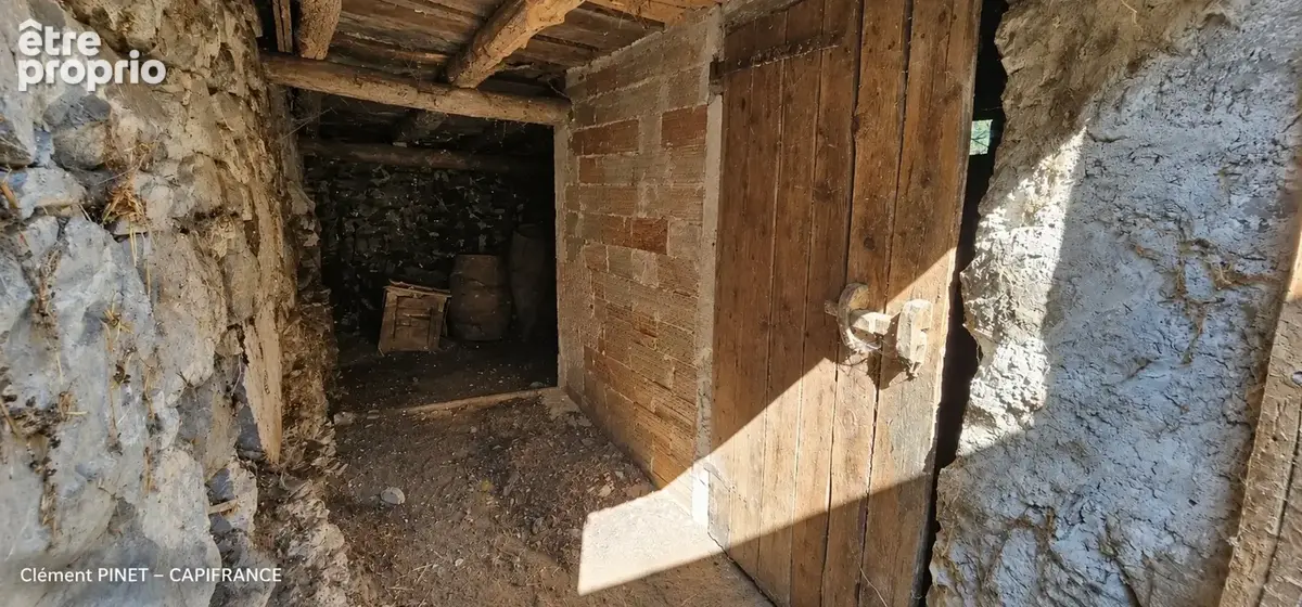 Ancienne ferme à rénover avec dépendance – terrain de 1 895 M² – CHORGES - photo 44