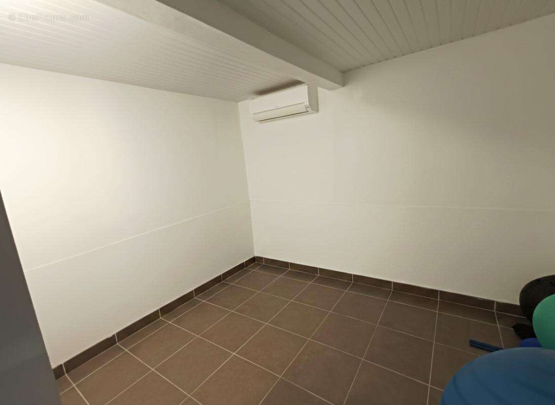 Appartement à SAINTE-LUCE