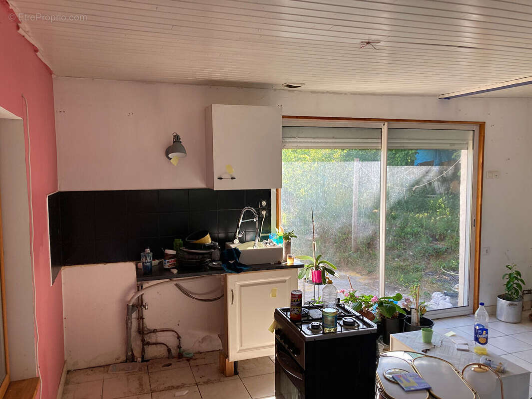 Maison de plain-pied avec jardin, 57 m² à SAINTES - photo 2