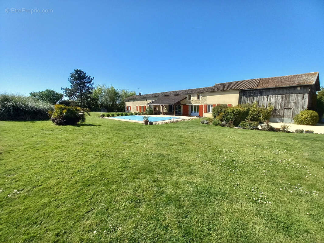 Maison à MONSEGUR