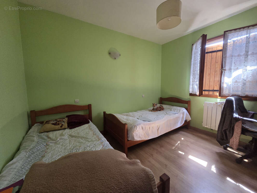 Maison avec sous-sol, grand terrain constructible, à 20 min de Bergerac - photo 10