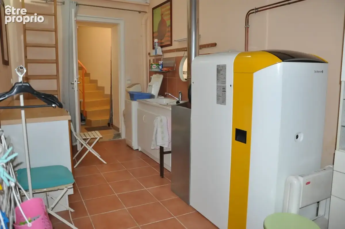 Belle maison de village, avec 2 chambres et terrain constructible de 2026 m2 - photo 14