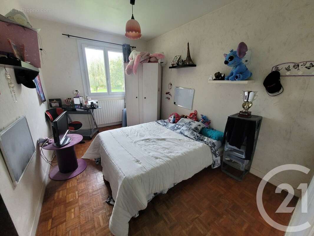 Maison à LA CHAPELLE-NAUDE