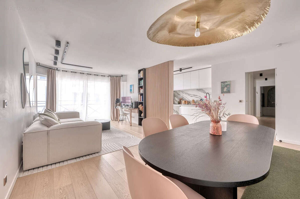Appartement à LEVALLOIS-PERRET