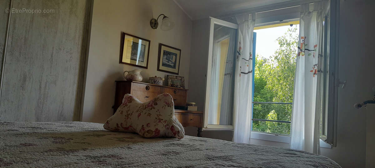 Maison à LARAGNE-MONTEGLIN