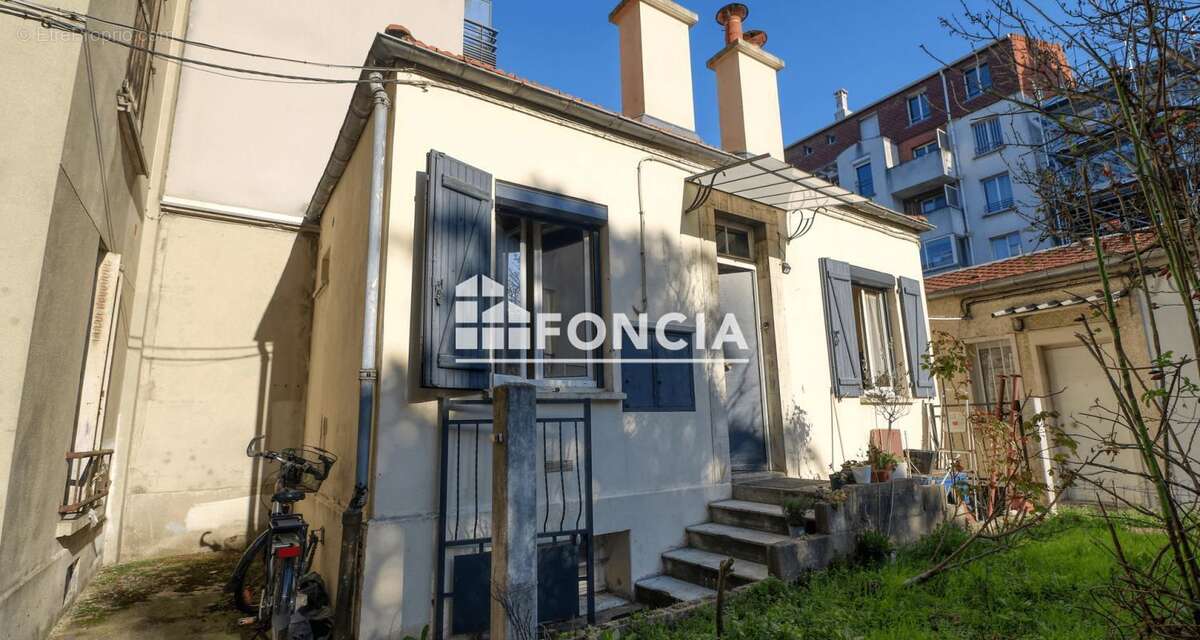 Maison à IVRY-SUR-SEINE