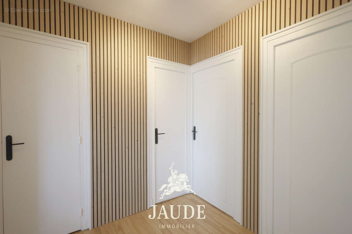 A vendre appartement renove t3 avec garage - photo 8