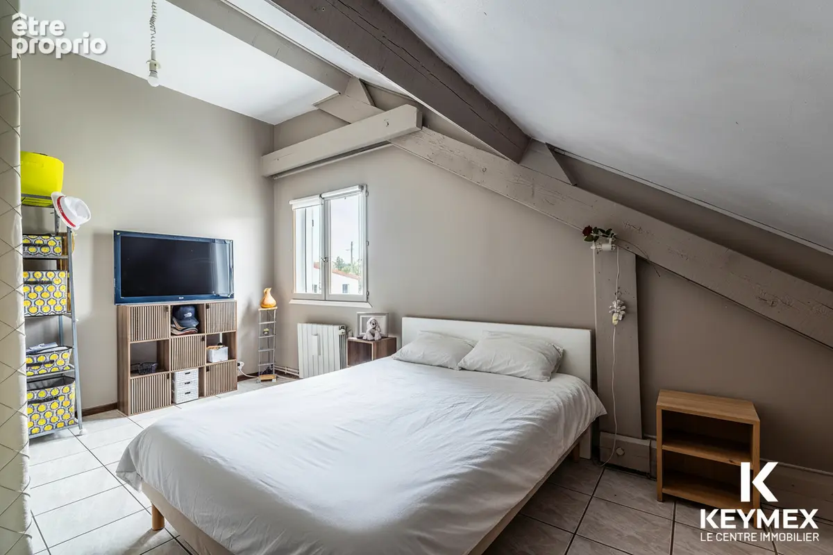 EXCLUSIVITÉ - Maison Mériel 7 pièce(s) 197m2 - photo 13