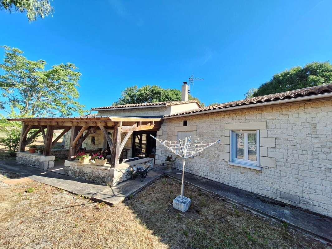 Maison 148 m² à Plaisance  - photo 2