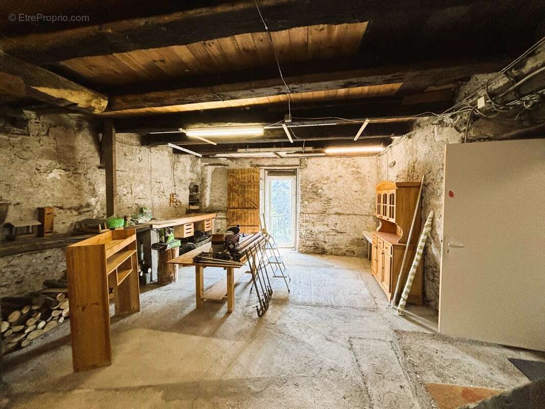 Maison à LESPINASSIERE