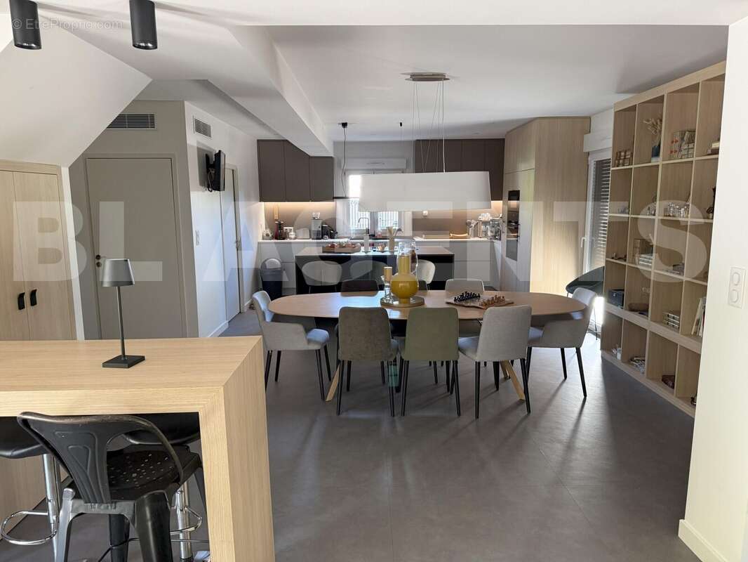 piece de vie 11 - Maison à BALLAN-MIRE