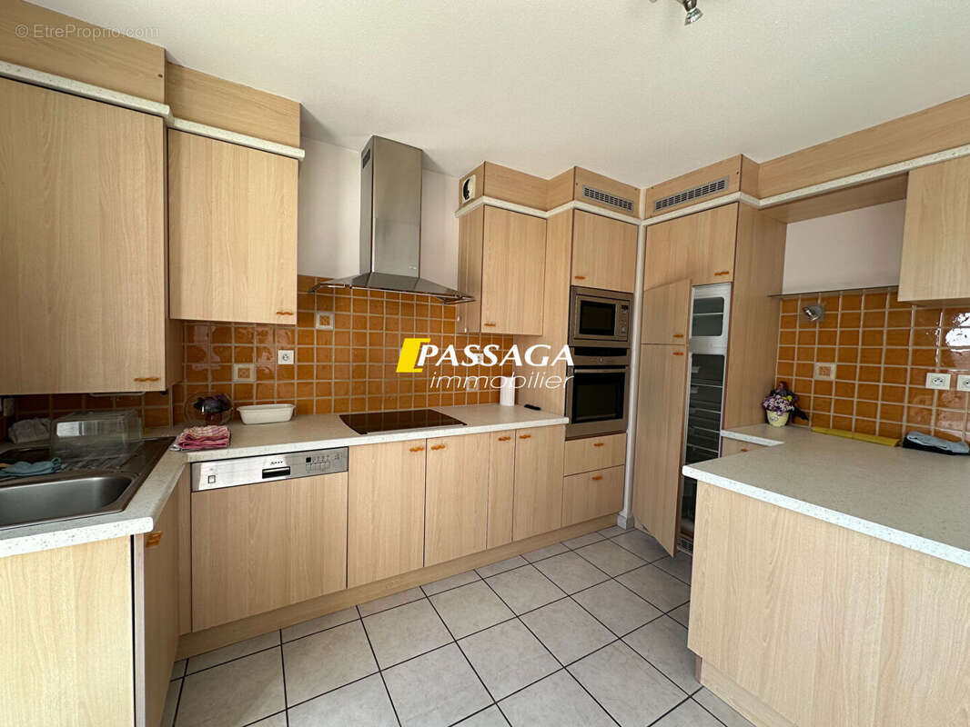 Appartement à ONET-LE-CHATEAU